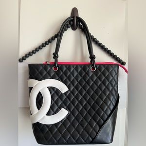 CHANEL Rue Cambon Black White Lambskin CC Tote Bag Pink Lined Vintage Purse EUC